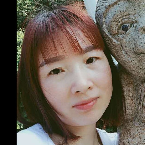 静儿淡淡一笑的照片