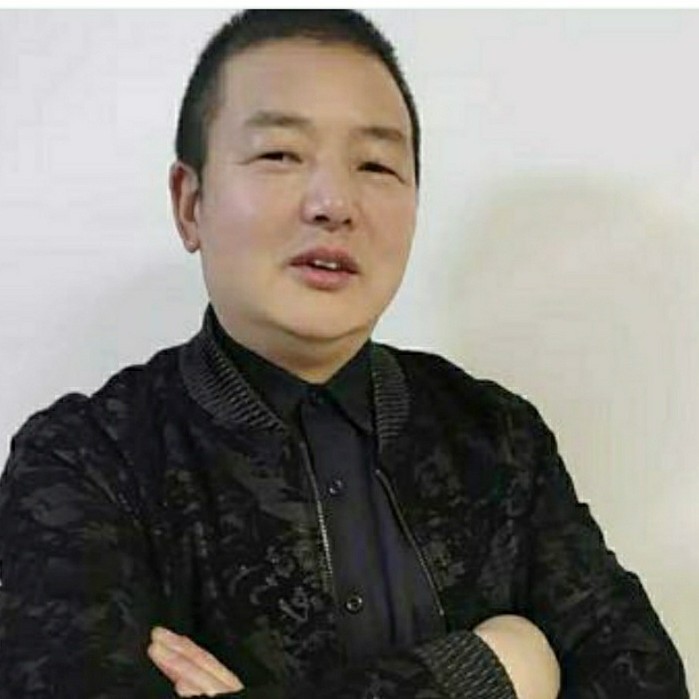 柚子深拥曾经的照片