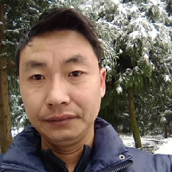 龙在一的照片