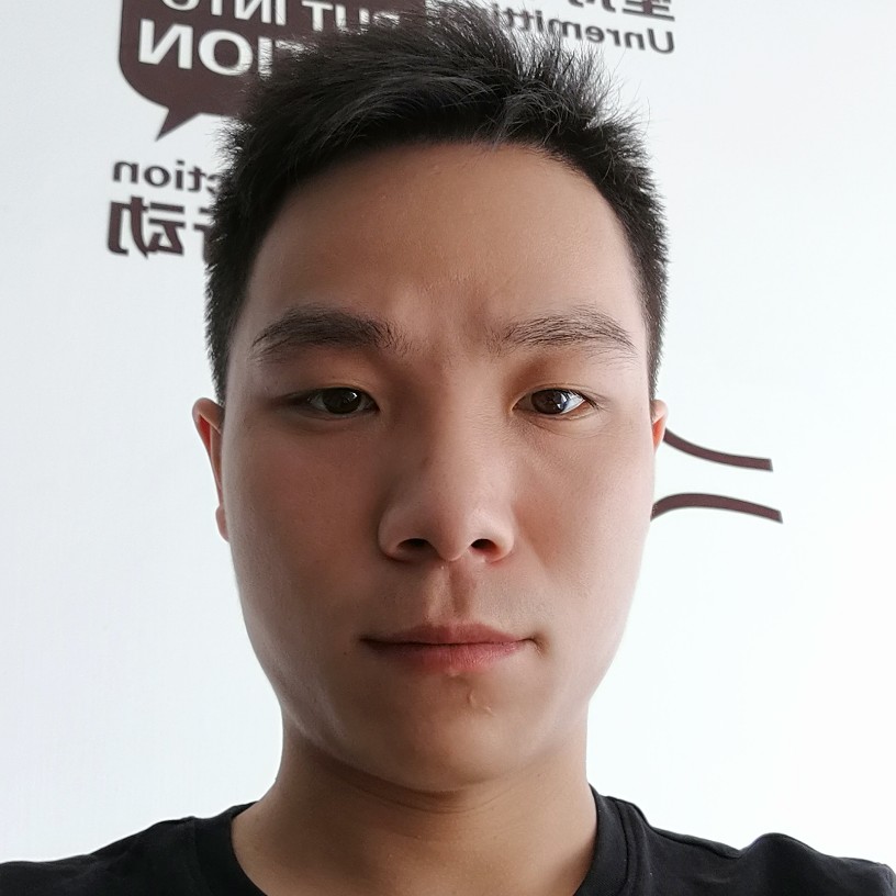路人漫步幽默的照片