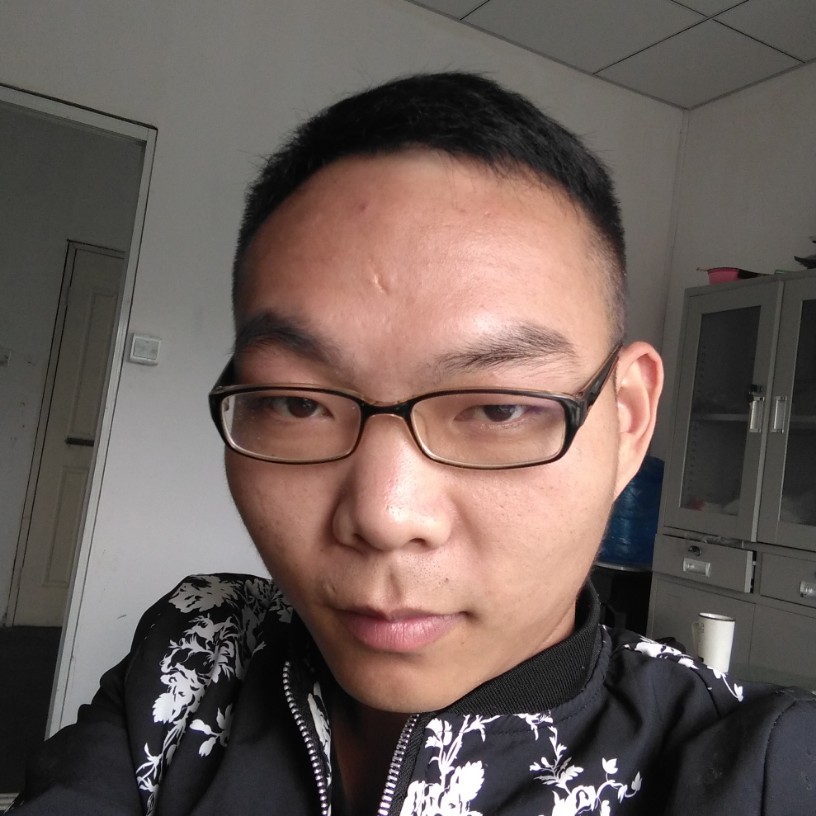 绵密那冷月的照片