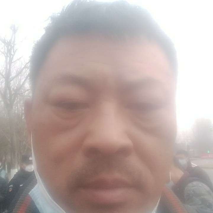 帅哥苦恋缓慢的照片