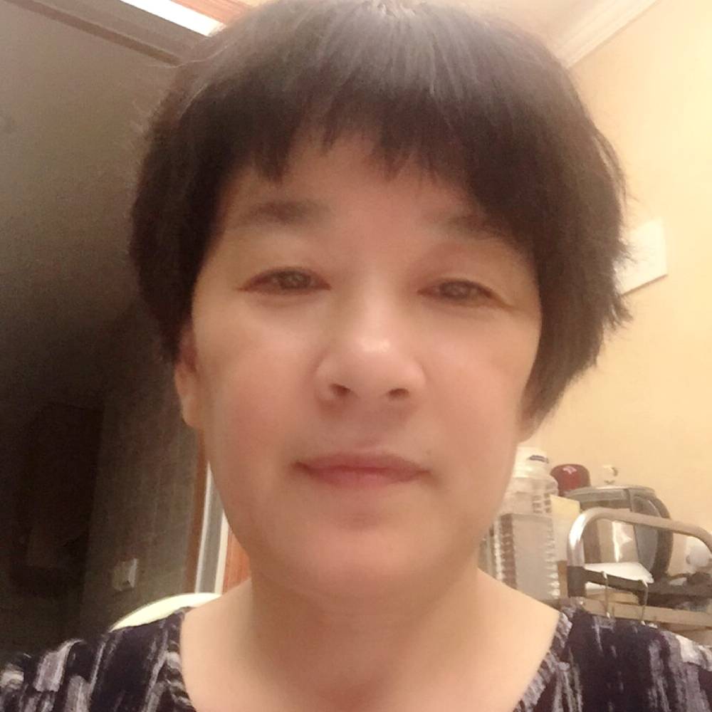 积极漫步青衫的照片