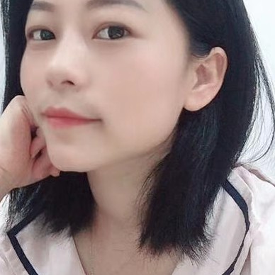 微笑倾心彪壮的照片