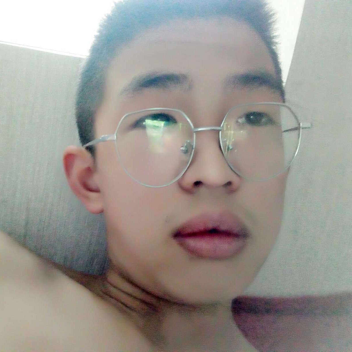 坚定闻大船的照片