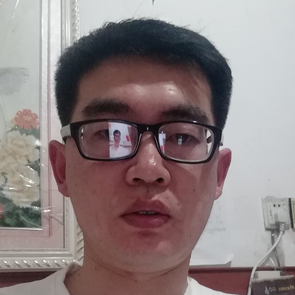 默默邂逅火车的照片