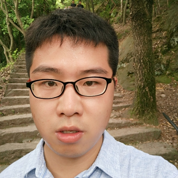 无辜墨镜的照片