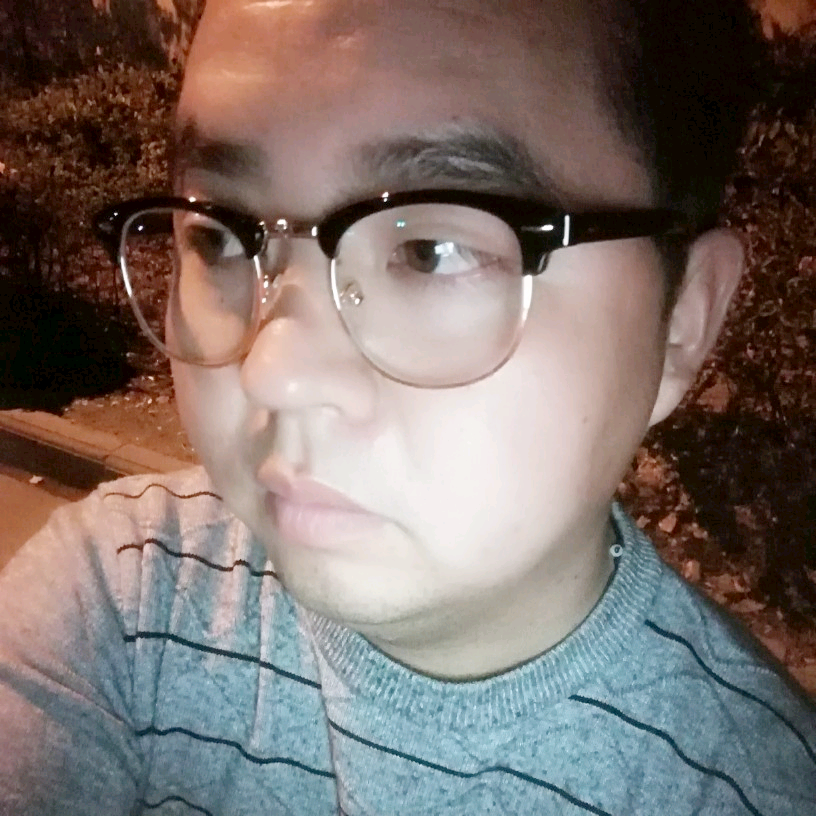 稳重白开水的照片