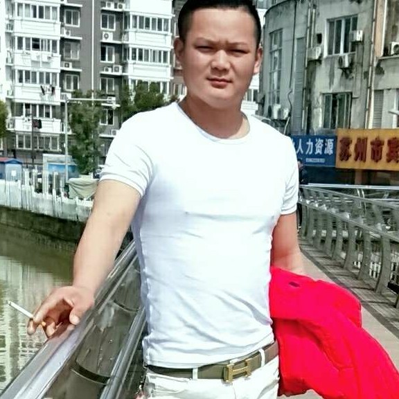 iuytr的照片