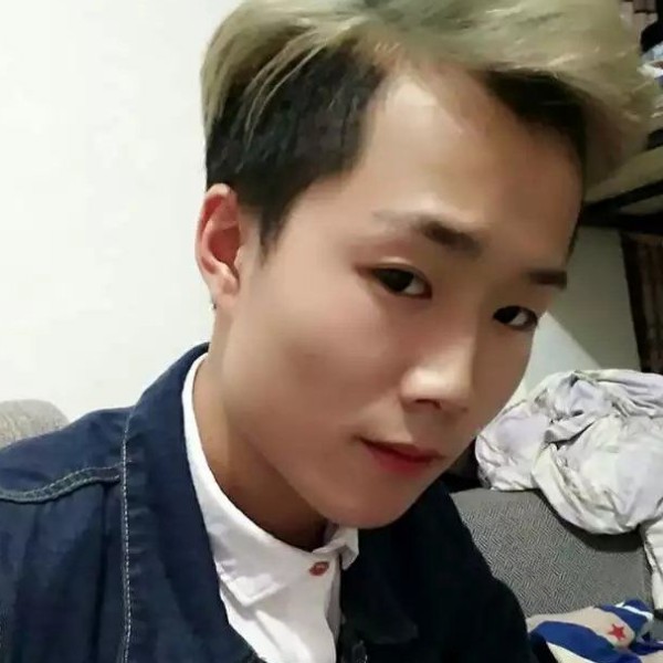 高山爱恋光亮的照片