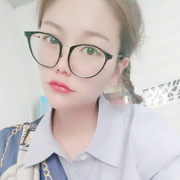 董亚琳的照片