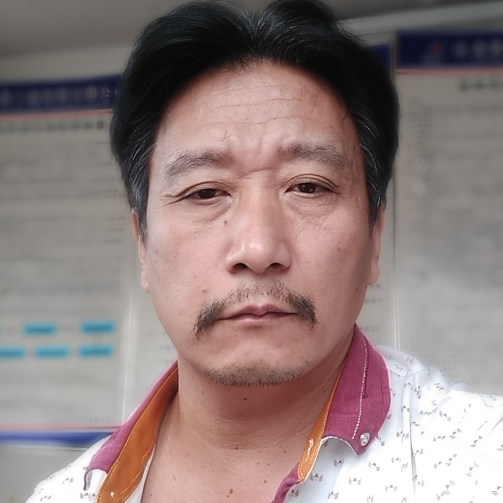 标致红酒的照片