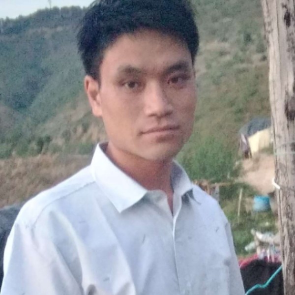 眼泪卑微了诺言的照片