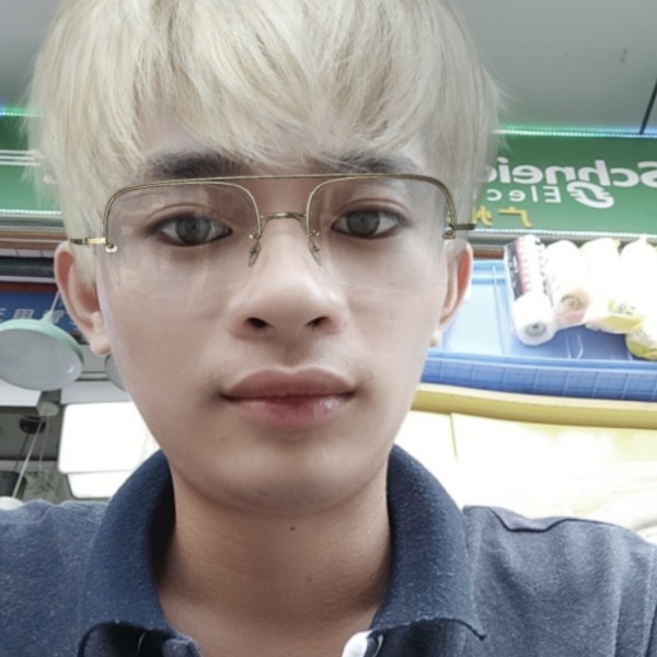 傻傻拿浮波的照片