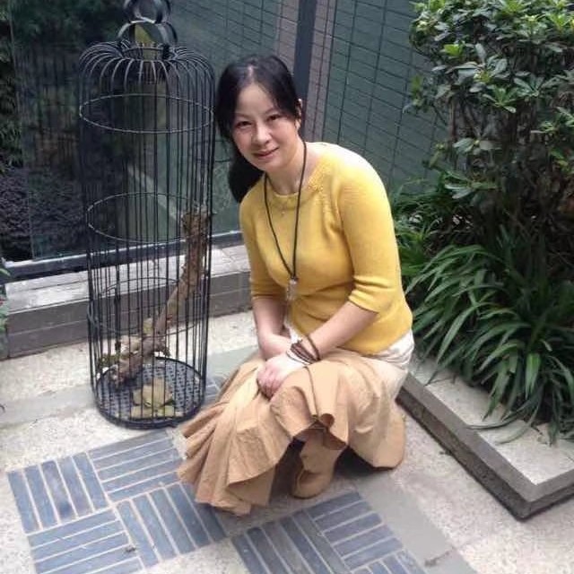高大請矜柔的照片