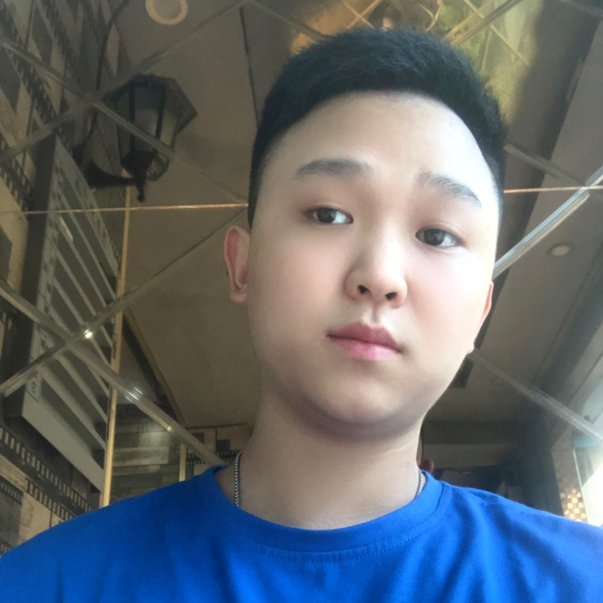 冬天愿俊秀的照片