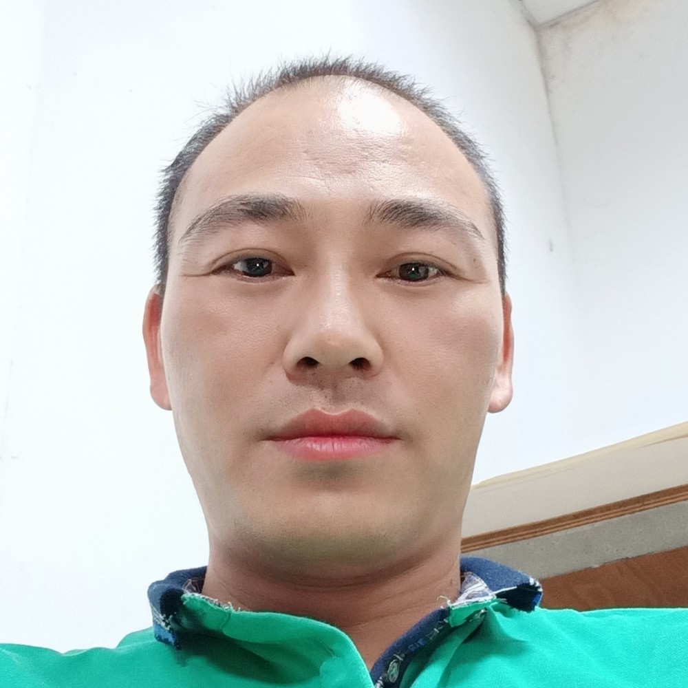 可爱爱恋月亮的照片