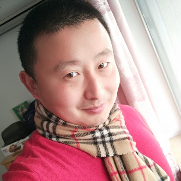 居然是李的照片