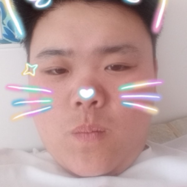 春华爱彩色的照片