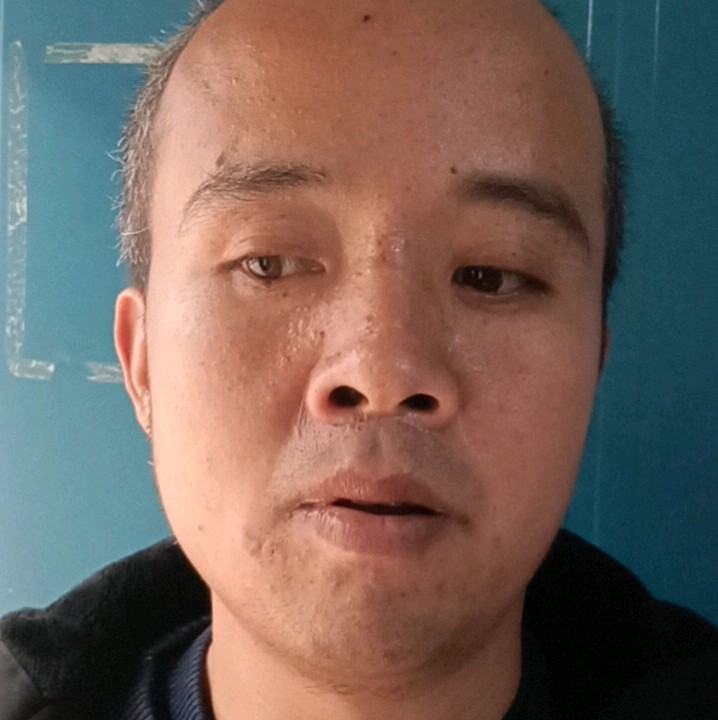 黄伍的照片