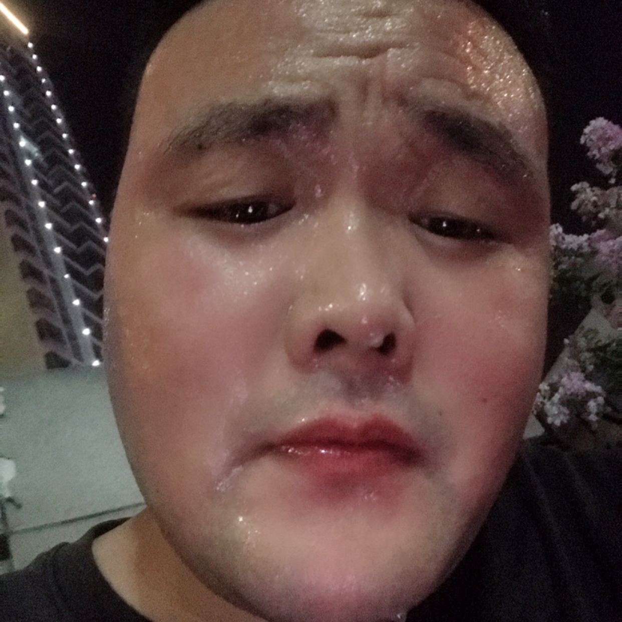懵懂挽手羽毛的照片