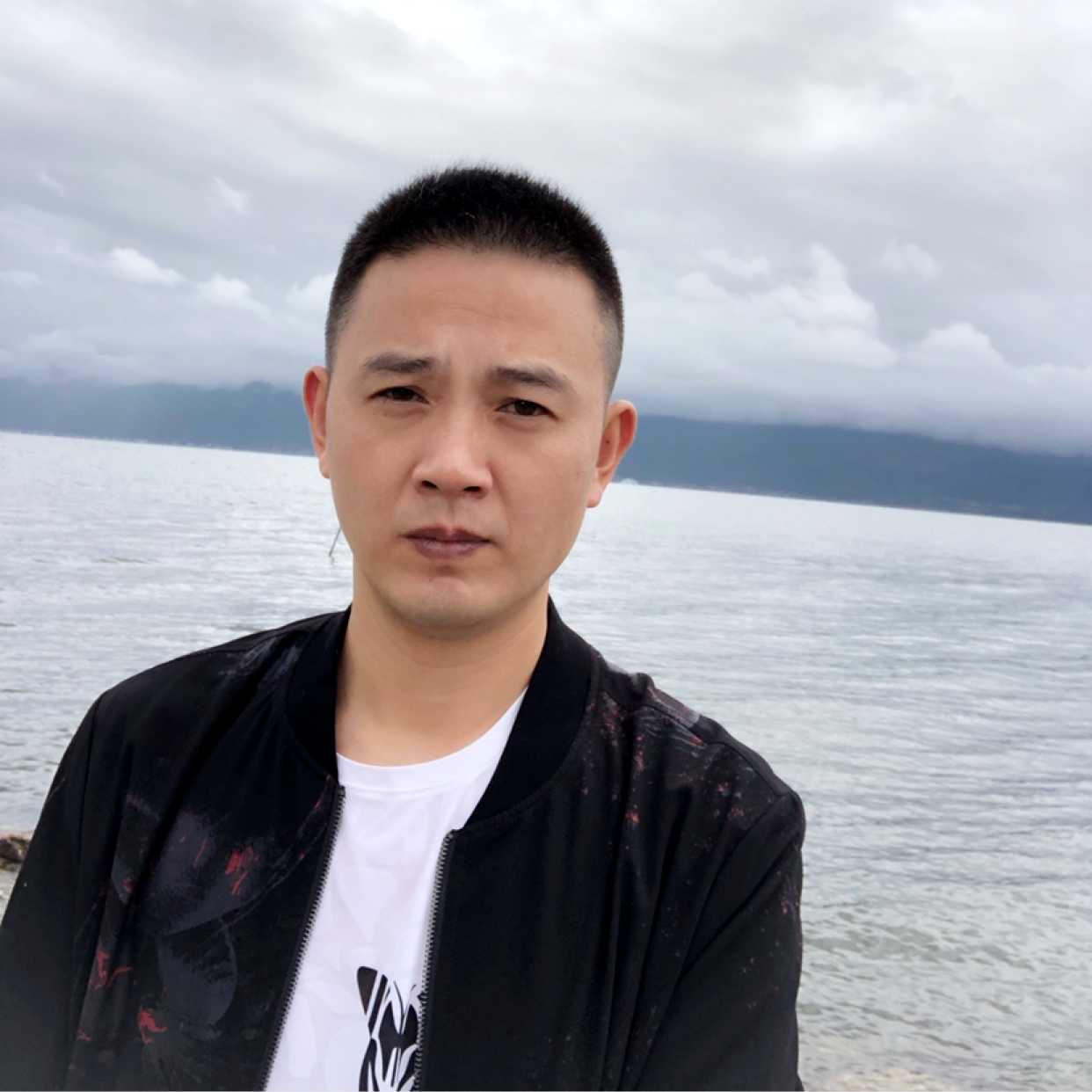 夏天怕孤单的照片