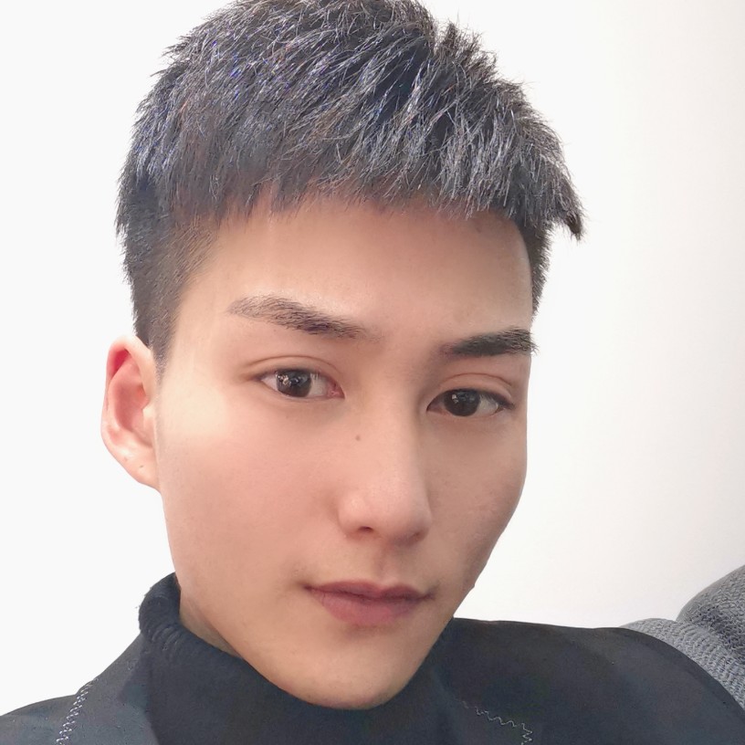 辛勤回眸台灯的照片
