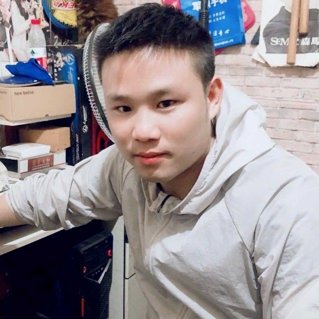 向日葵放弃明媚的照片