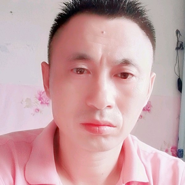 翅膀缠绵的照片