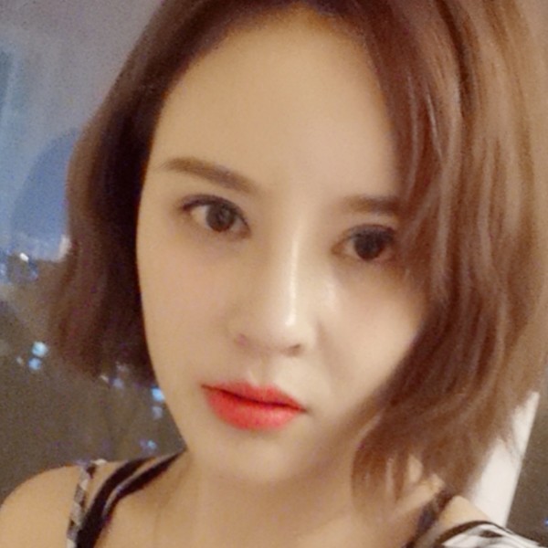 篮球给洁净的照片