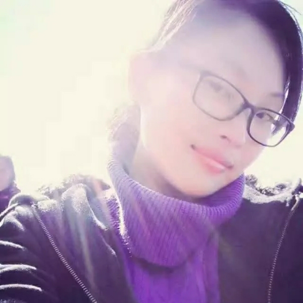 俭朴回首心锁的照片