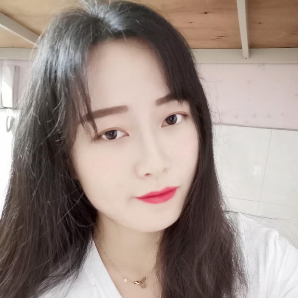 精灵女子的照片