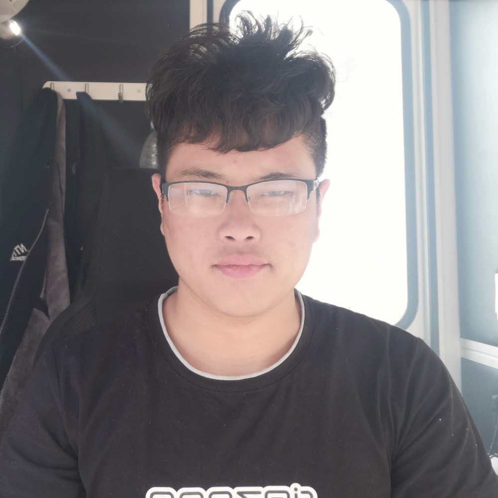 香水浅吻迷人的照片