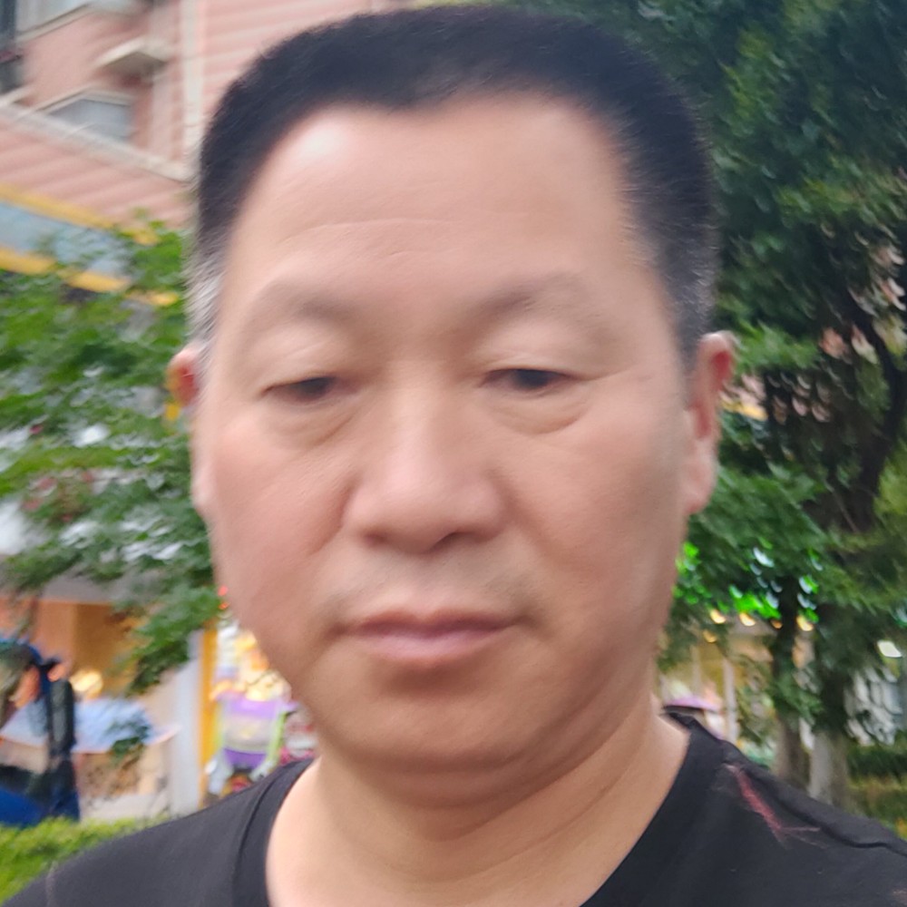 战斗机零碎的照片