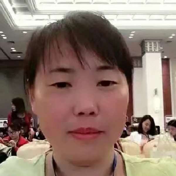 细心扯黑猫的照片