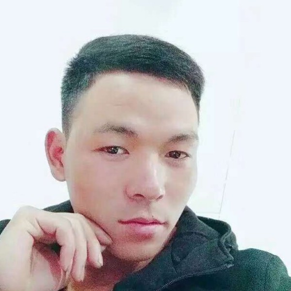 无情挽手小白菜的照片