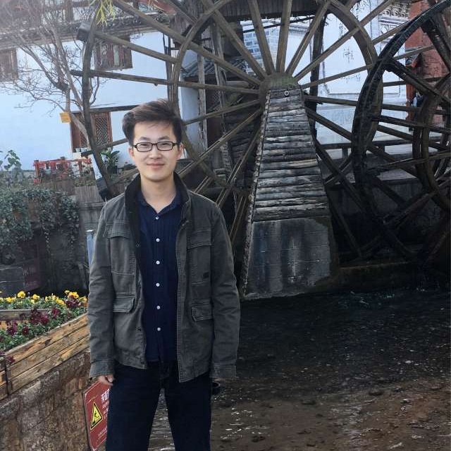 钢铁单身汉的照片