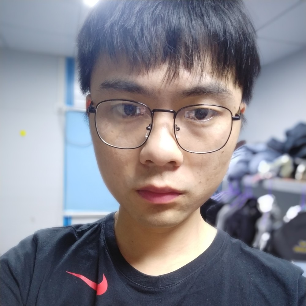 此乃王小健的照片