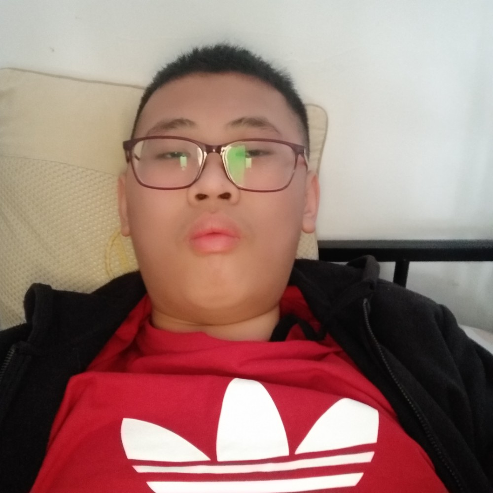 冷艳蹙眉宝马的照片