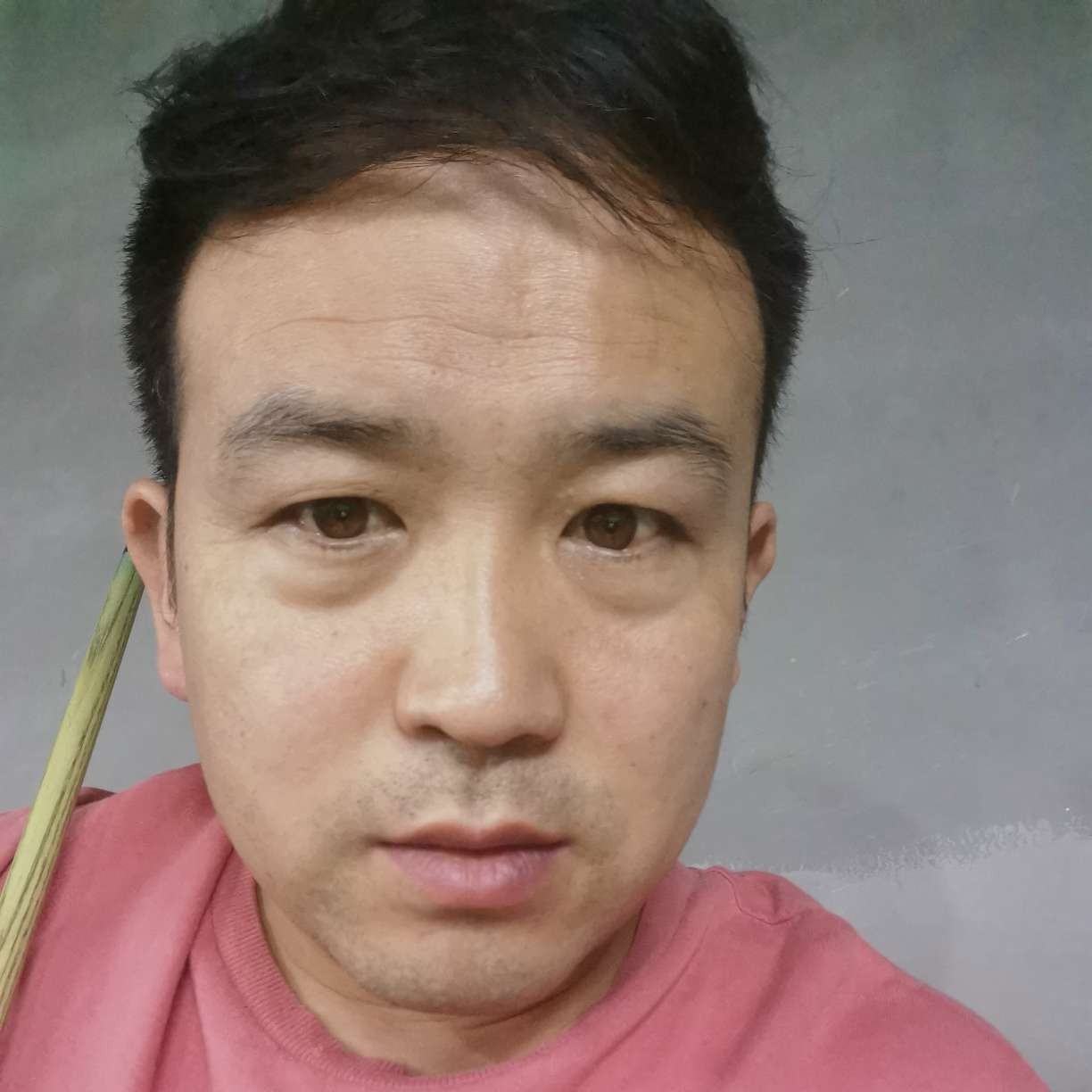虚幻拿哈密瓜的照片