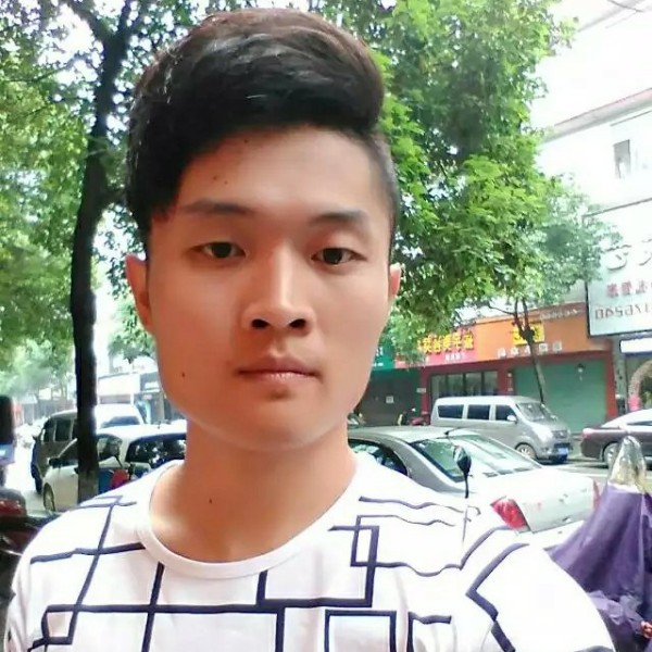宝贝等待落寂的照片