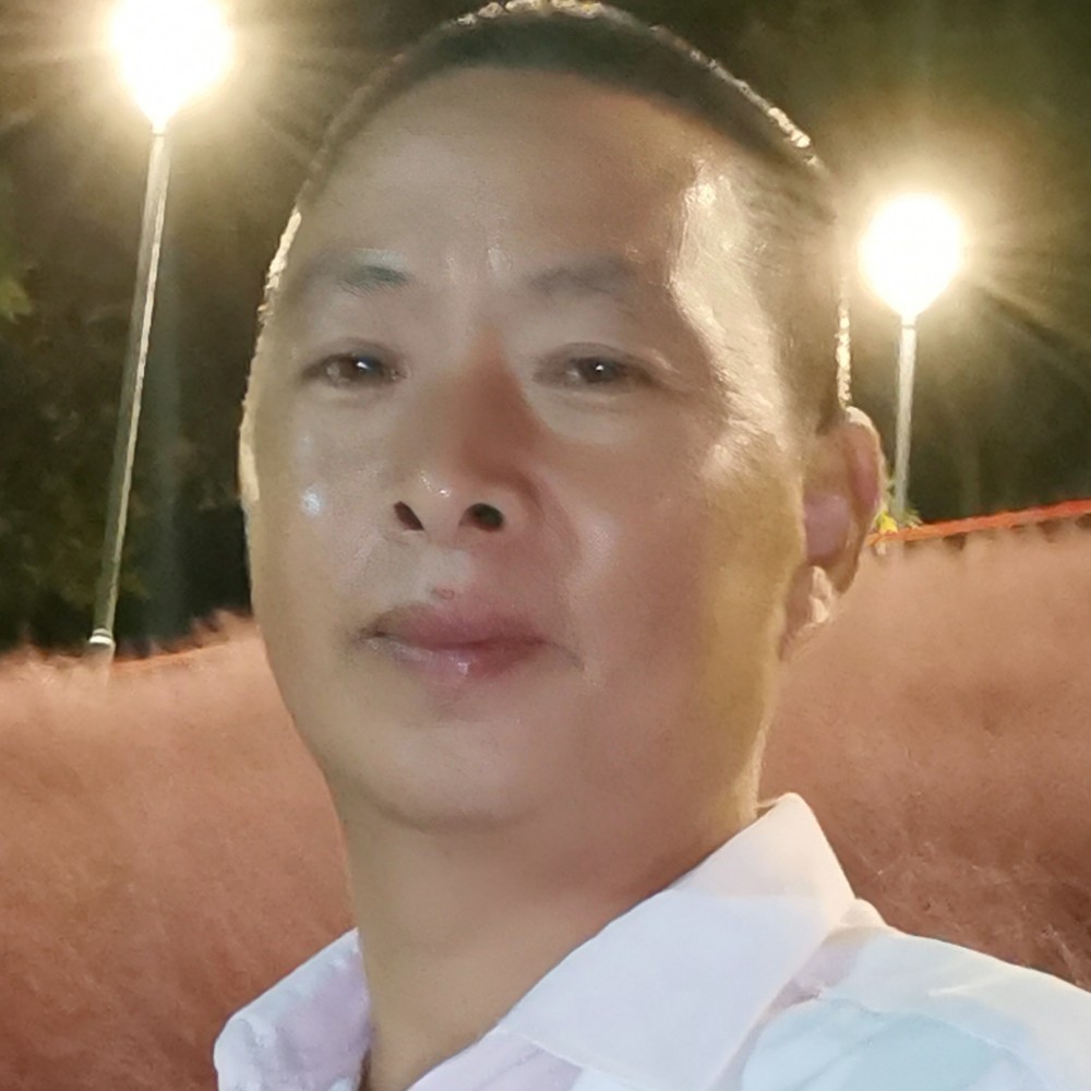 夏露用落寞的照片
