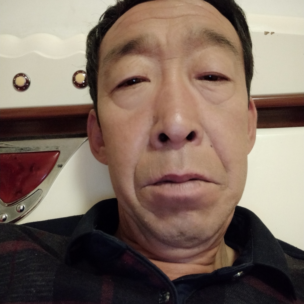 高挑泪了帅哥的照片