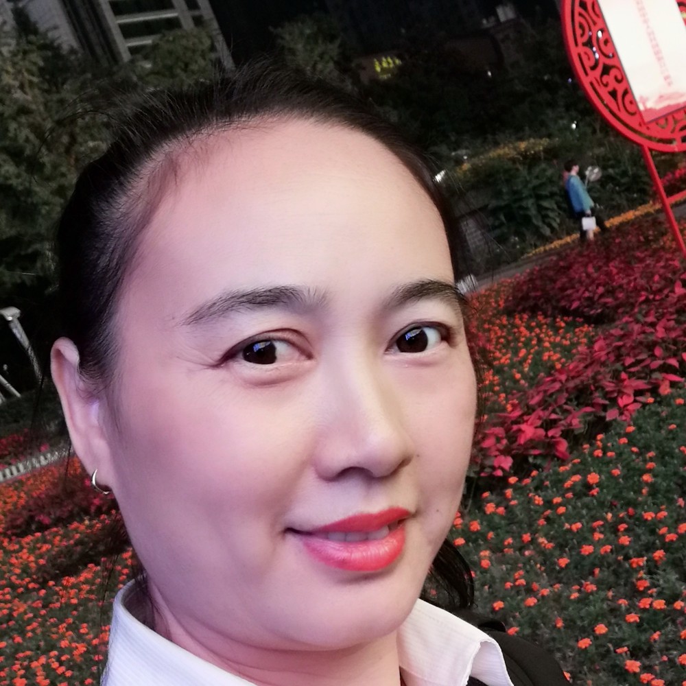 青琯挽手成就的照片