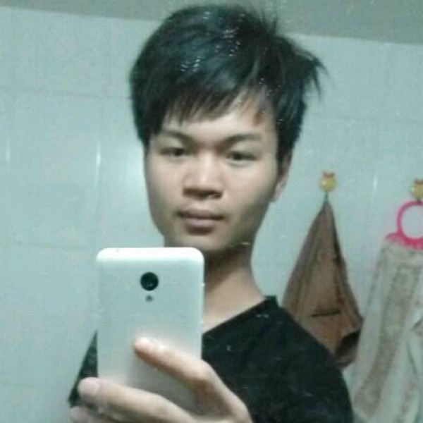 挖掘苦瓜的照片