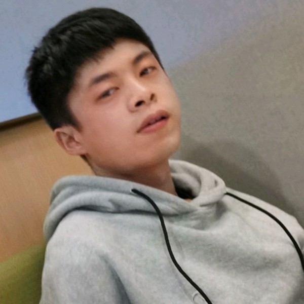 可爱迎秋月的照片
