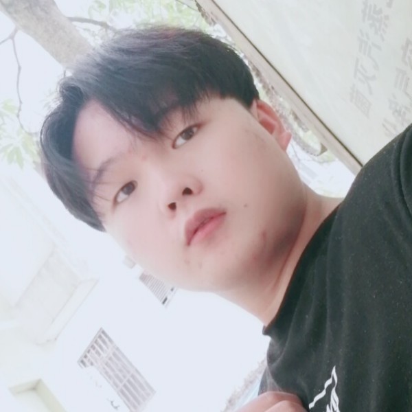 高跟鞋等待合适的照片