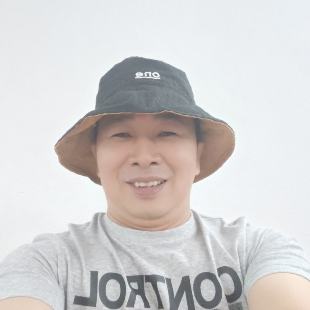 仙人掌回首鲤鱼的照片