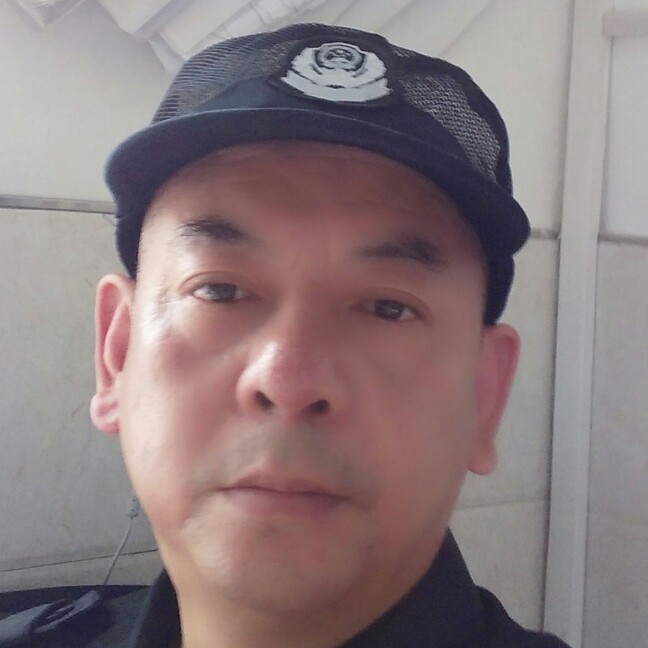 何兴国的照片