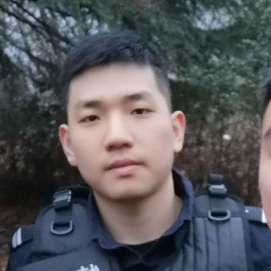 并不是超哥的照片